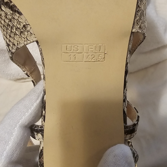 Kitten Heel Snakeskin Pump - Picture 3 of 11